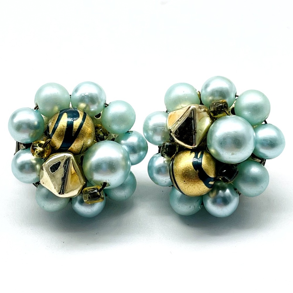 Vintage Japan Faux Pearl Beaded Cluster Clip On Earrings Gold Tone Retro